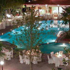 Four Seasons Отель Трилофон