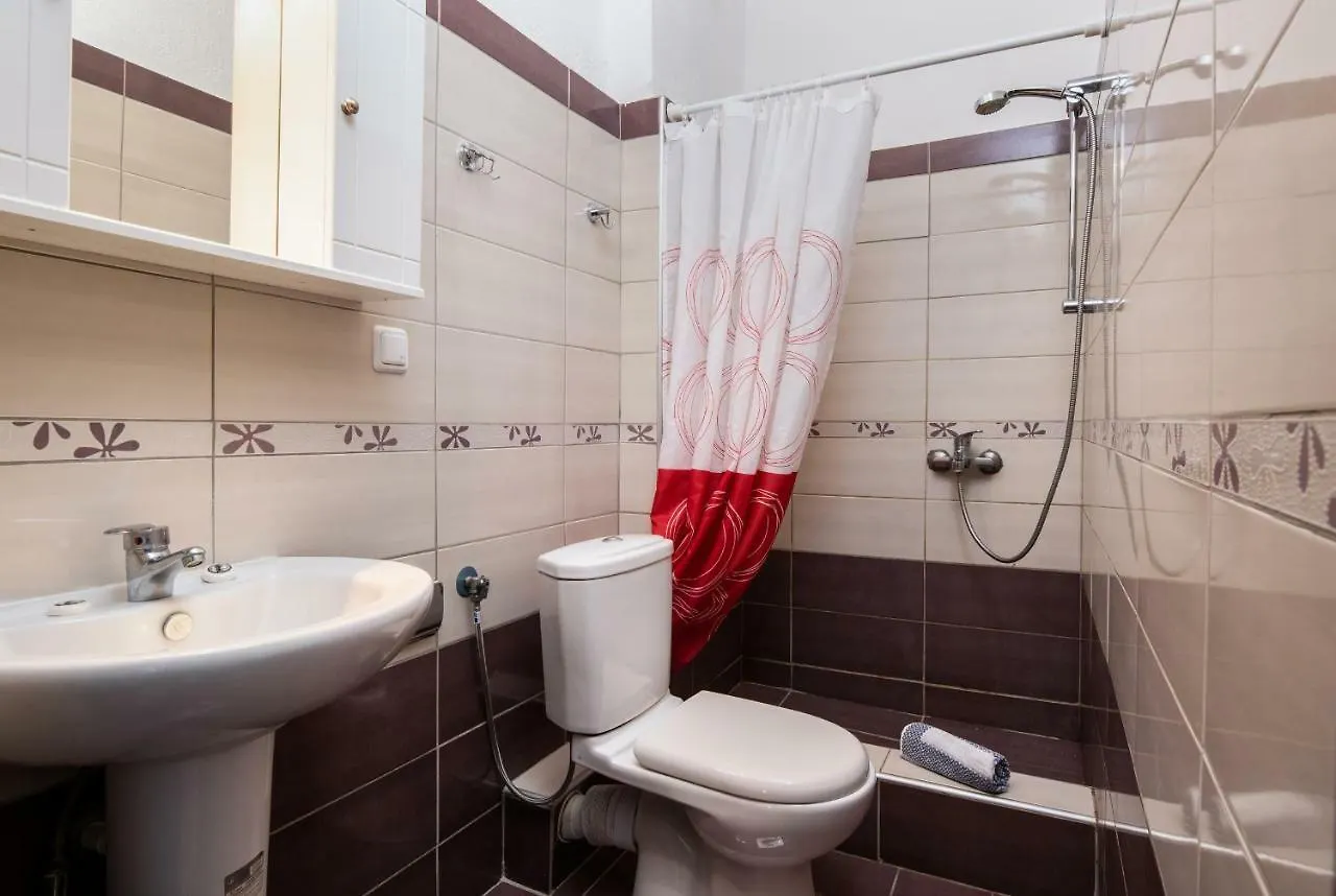 Hotel Stefani Sarti 2*,