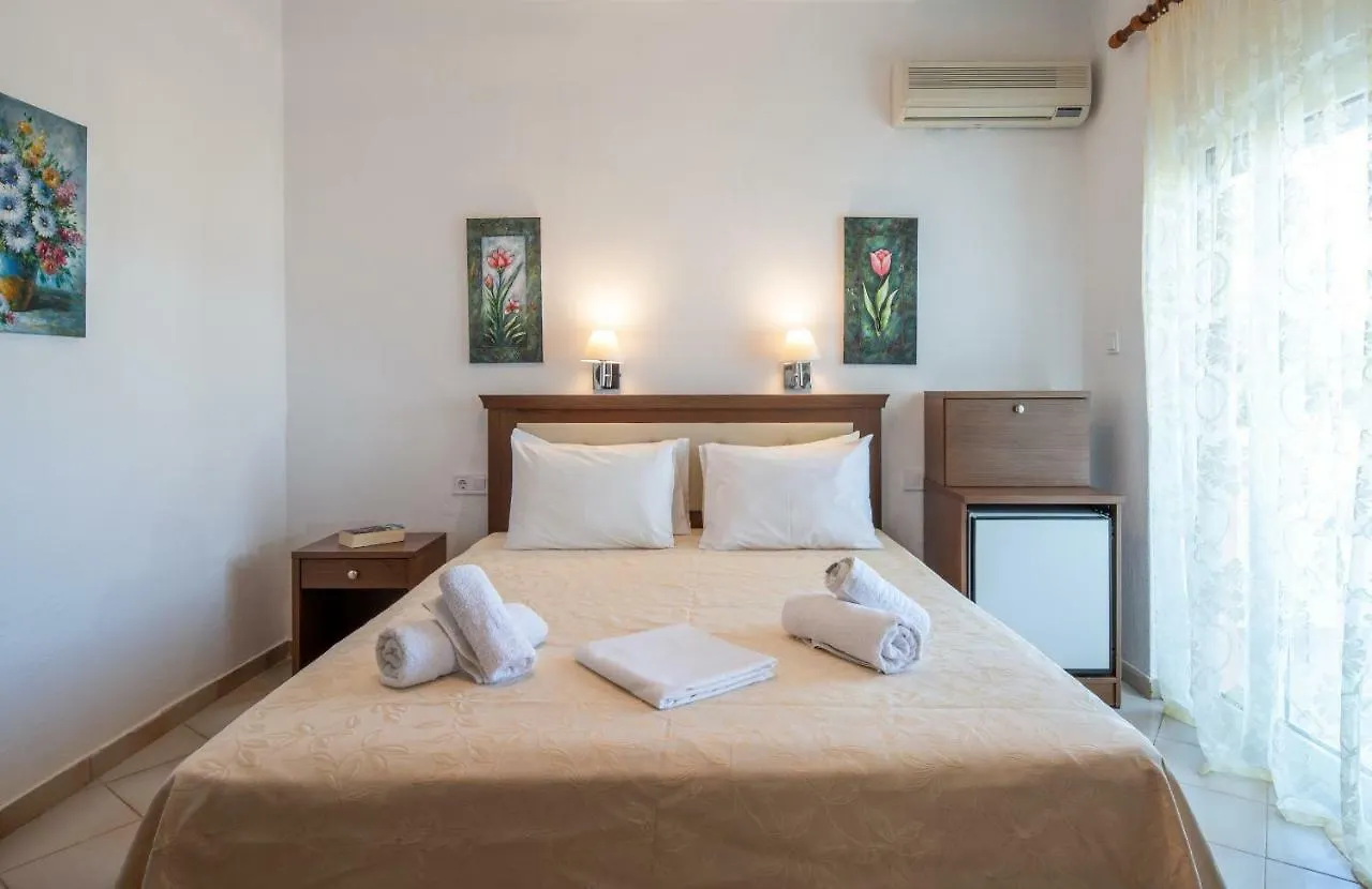Hotel Stefani Sarti 2*,